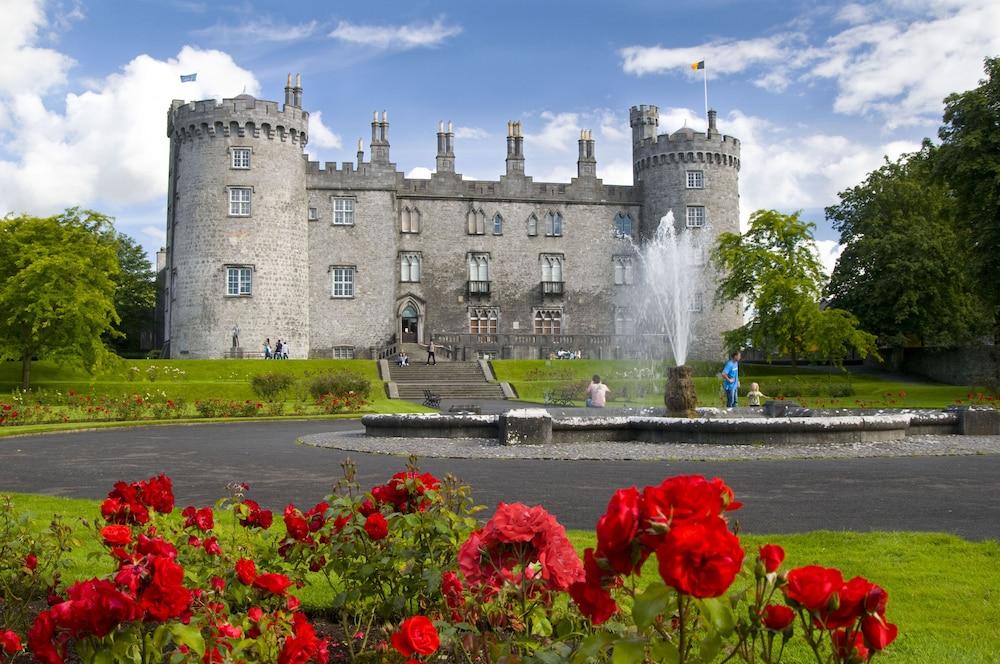 Springhill Court Hotel & Leisure Club Kilkenny Extérieur photo